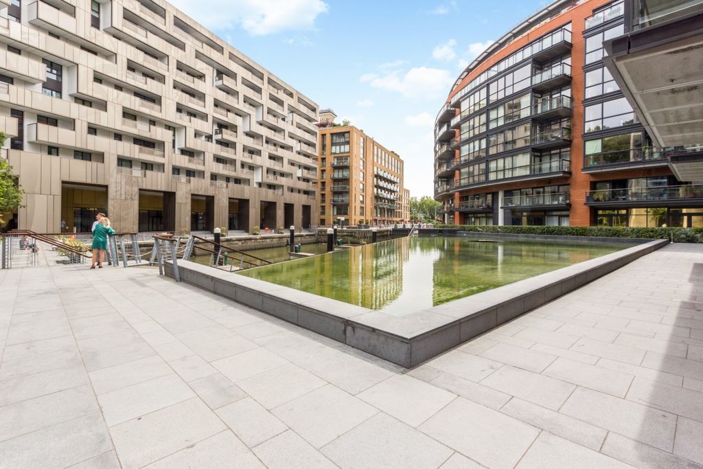 Property photo 2 of 14 External Photo 4