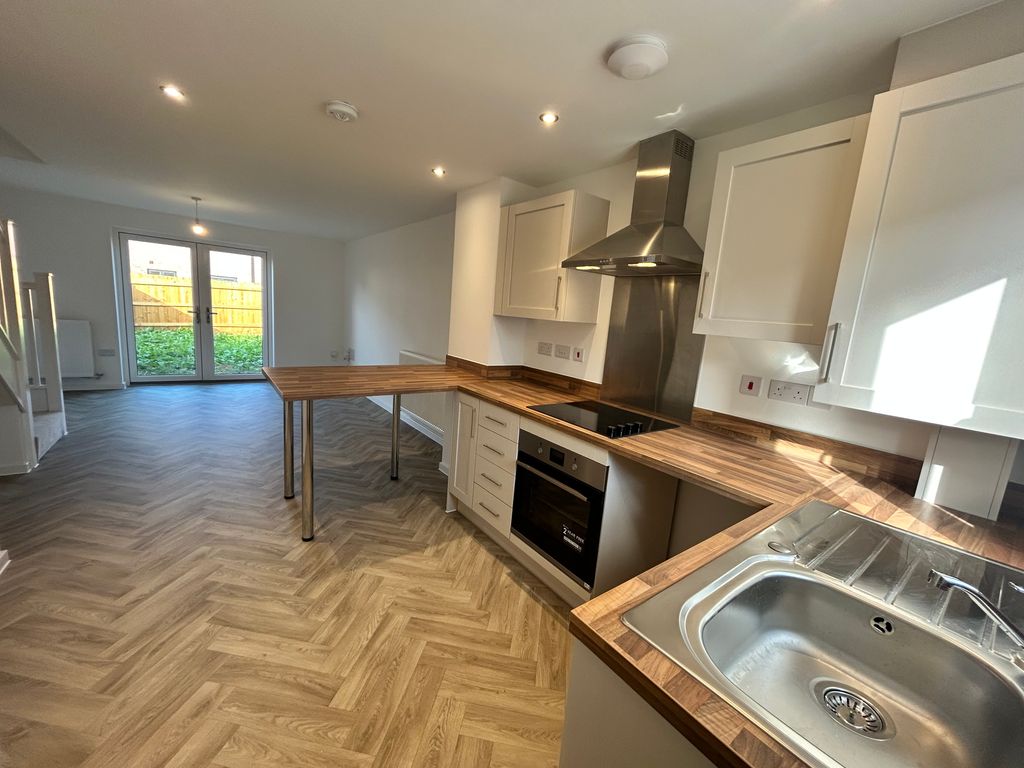 Property photo 3 of 13 Img_5999