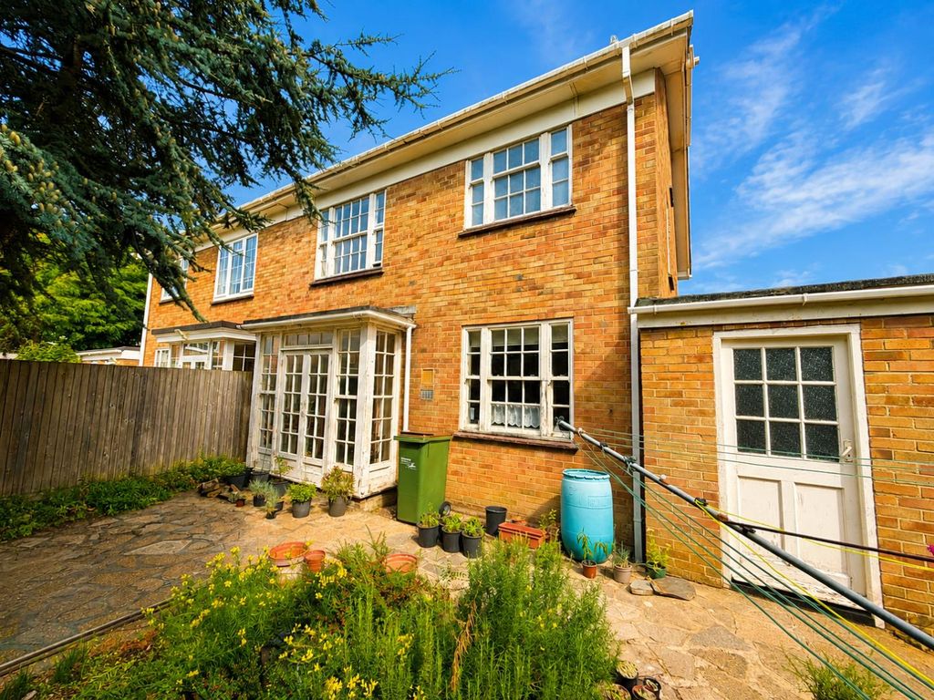 Property photo 2 of 11