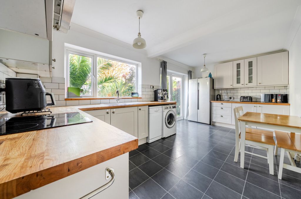 Property photo 2 of 9 1525256-17-1A1641...