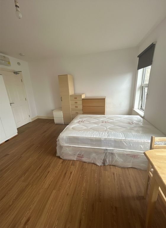 Property photo 2 of 3