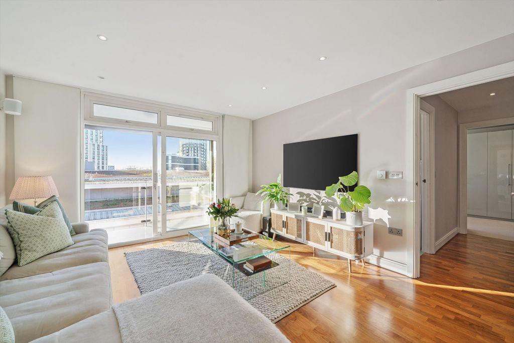 Property photo 3 of 17 Image