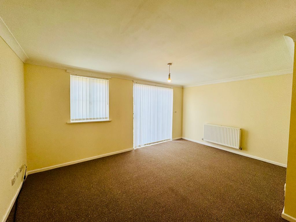 Property photo 2 of 10 Image