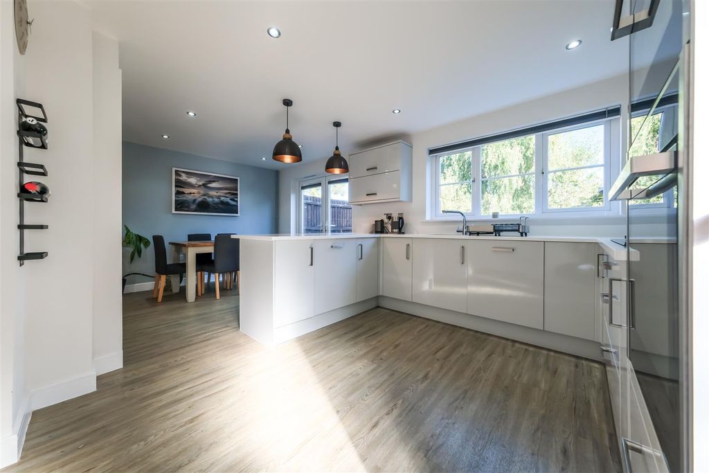 Property photo 2 of 30 Dscf1099.Jpg