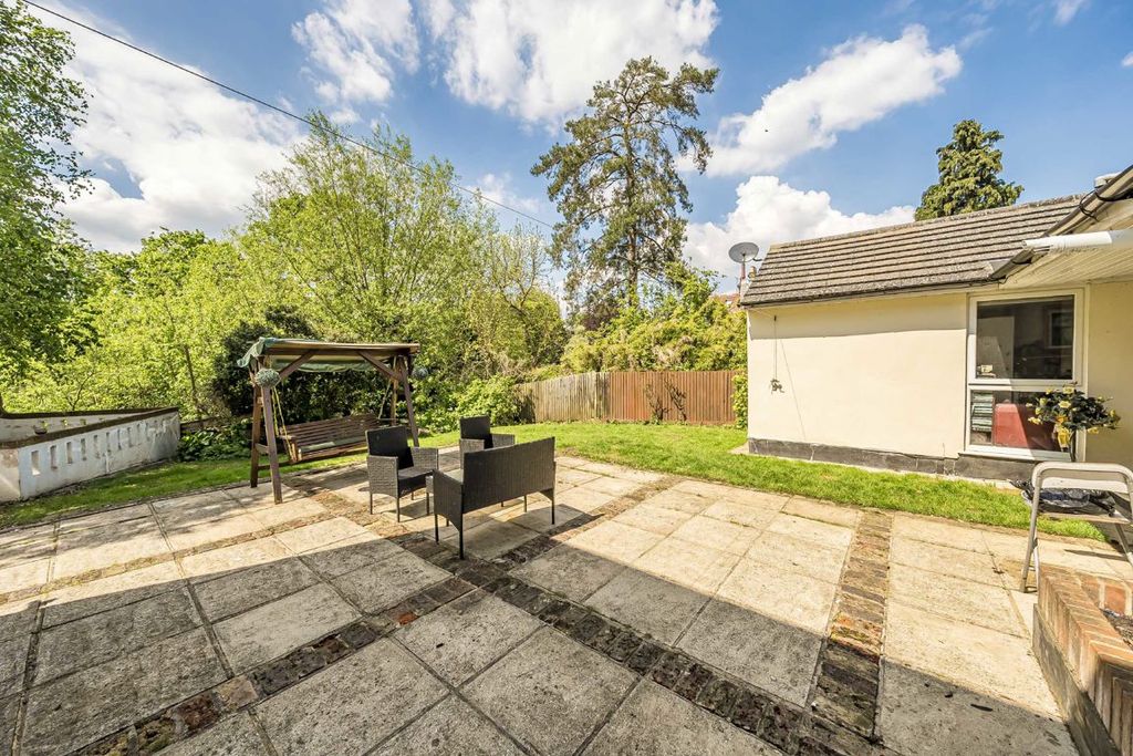 Property photo 2 of 9