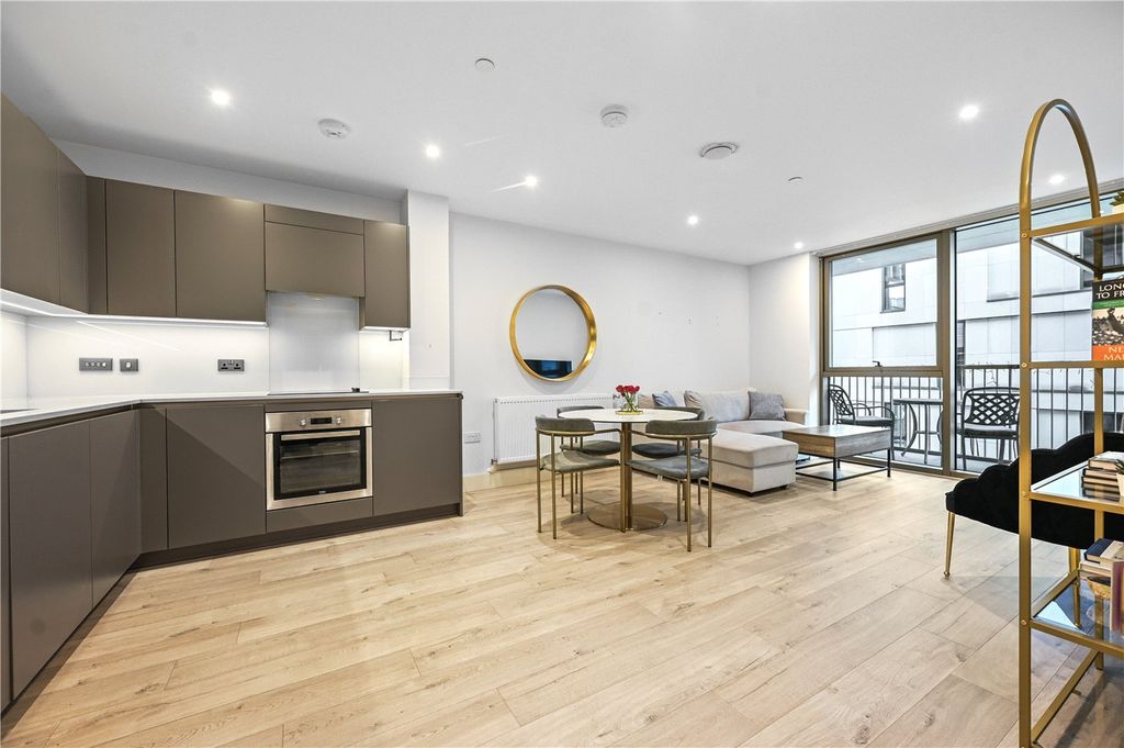 Property photo 3 of 12 Picture No. 02