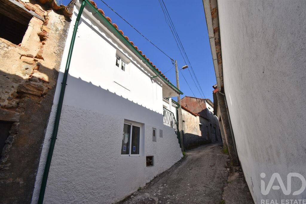 Property photo 2 of 25