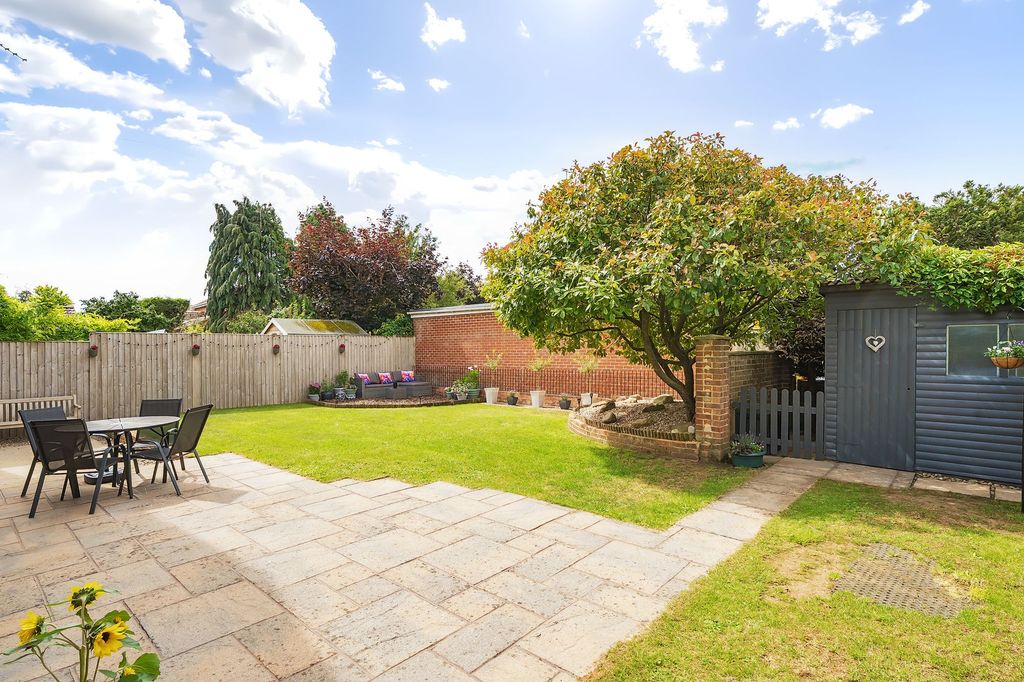 Property photo 2 of 24