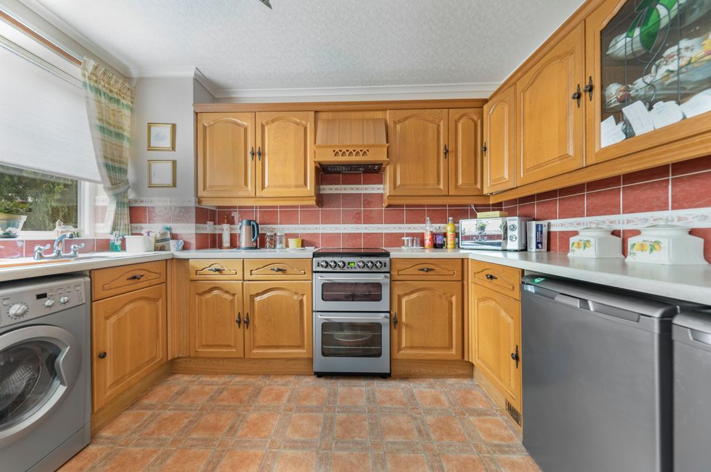 Property photo 2 of 21 Kitchen