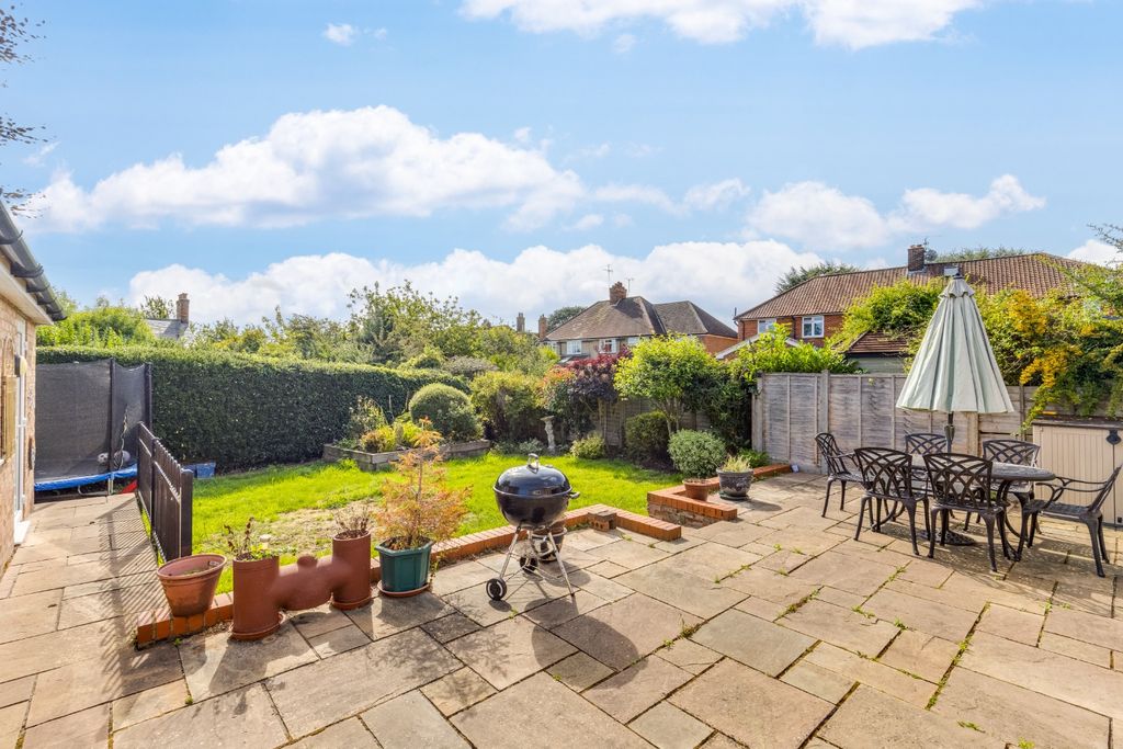 Property photo 3 of 29 4420608