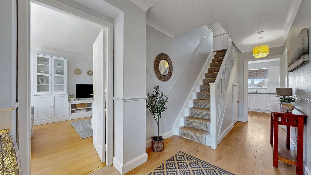 Property photo 2 of 39