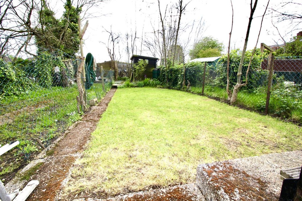 Property photo 2 of 7 Rear