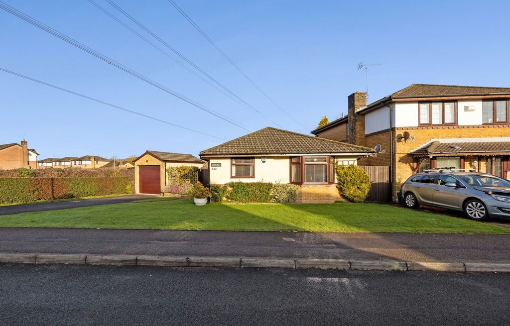 Property photo 2 of 30