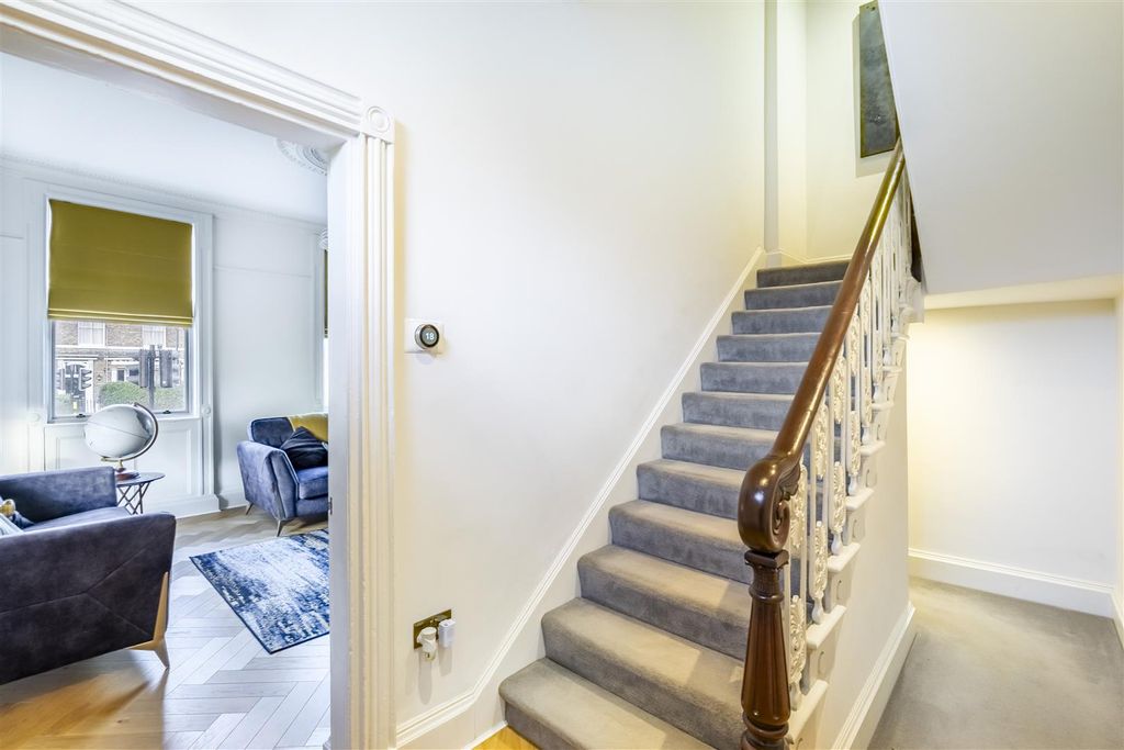 Additional image 8 of 2 bed town house to rentMount Vale, York YO24