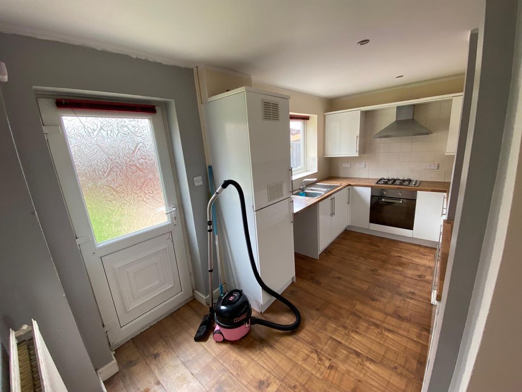 Property photo 2 of 10 F7040419-9Cba-420A-A9B7-F77F0B463Fdd