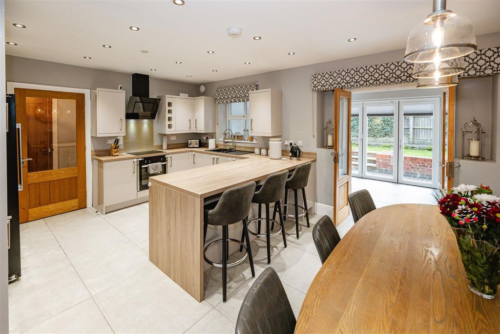 Property photo 2 of 51 Adamlvphotography- Bramble House-50.Jpg