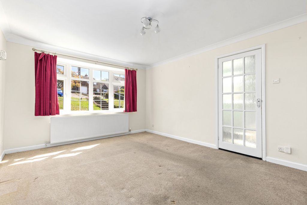 Property photo 2 of 14