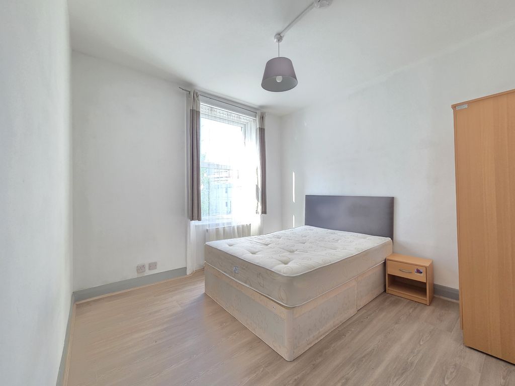 Property photo 2 of 6 Gallery