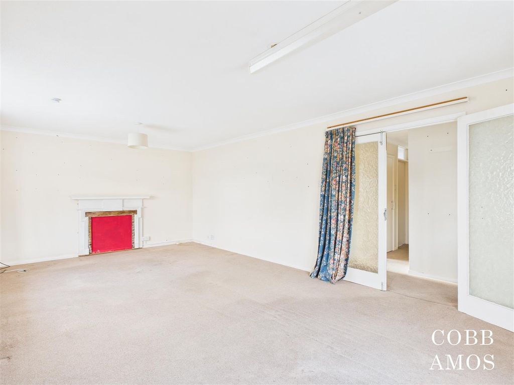 Property photo 2 of 13 Cam02803G0-Pr0230-Still002.Jpg