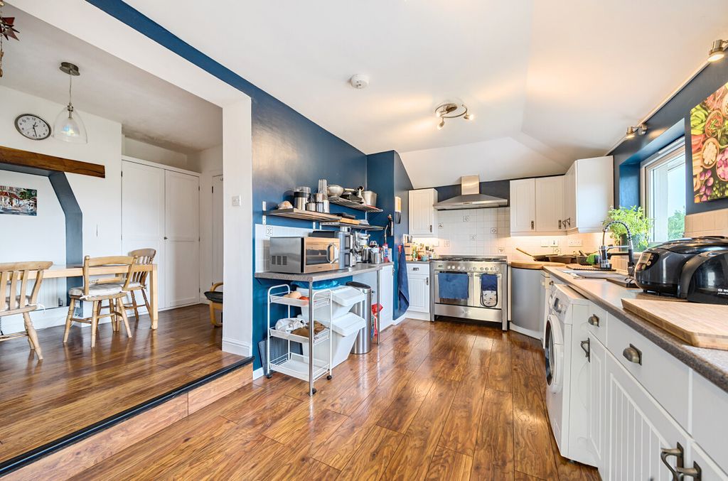 Property photo 3 of 24 1340136-4-6899E2d...