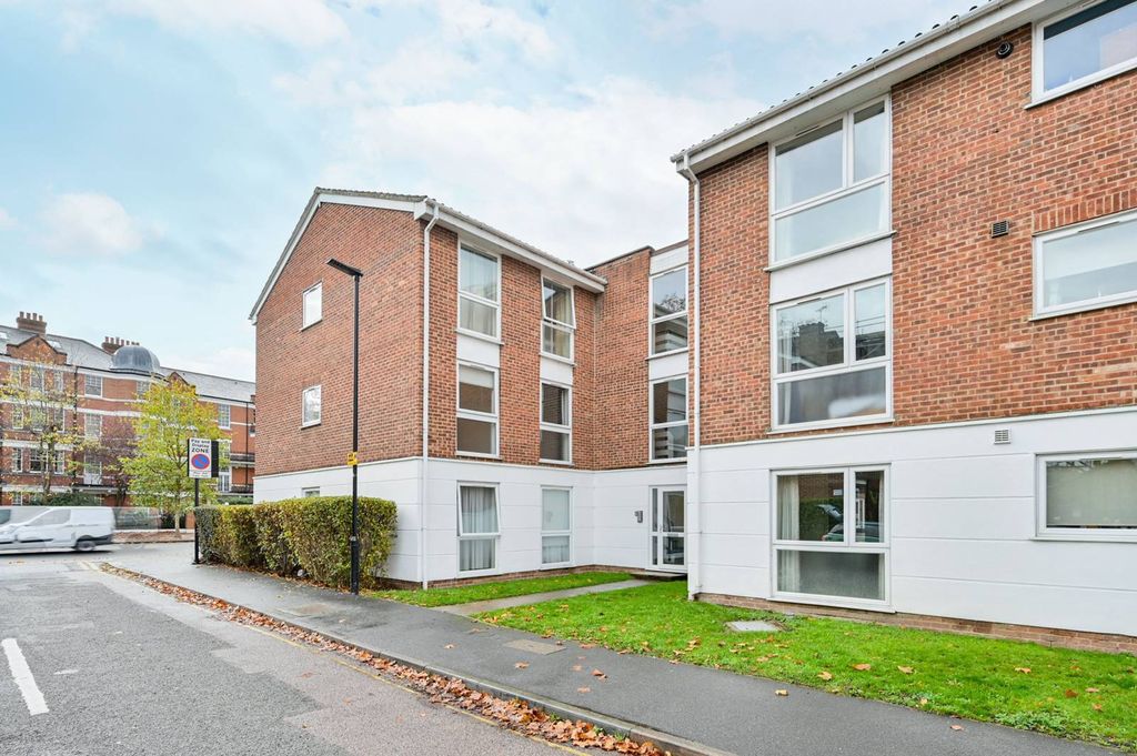 Property photo 2 of 7