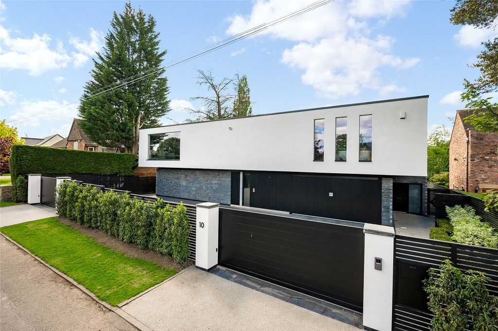 Property photo 1 of 31 Torkington Road