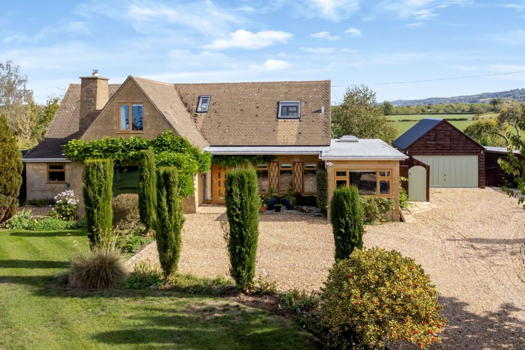 Property photo 1 of 18 Stoneways