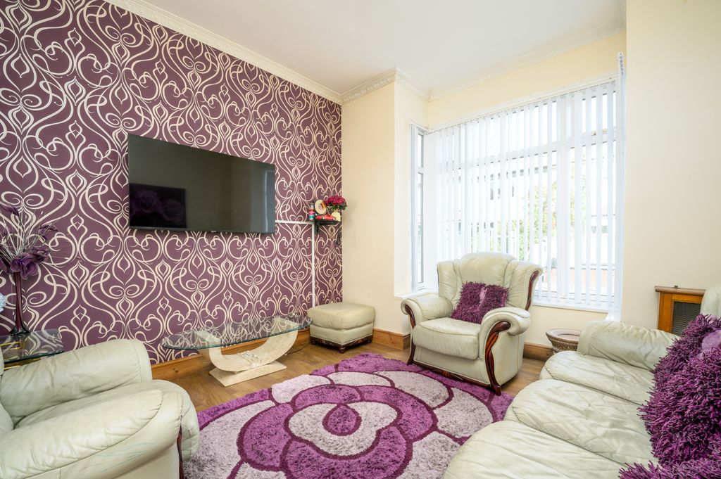 Property photo 3 of 25 03