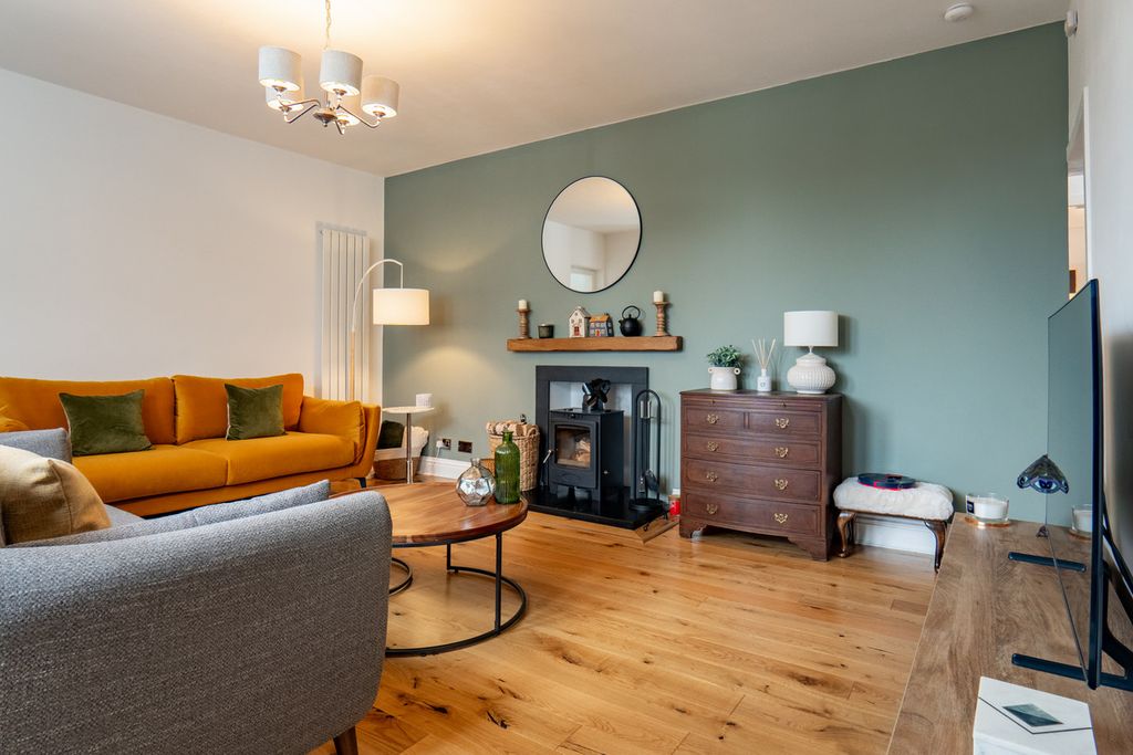 Property photo 2 of 44