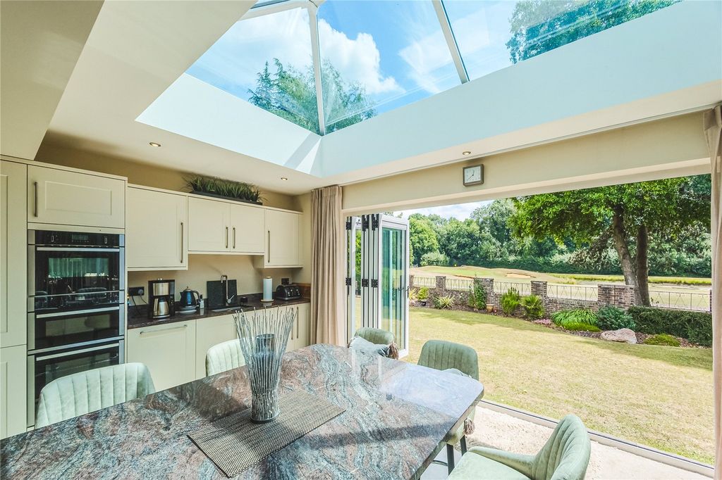 Property photo 1 of 21 Picture No. 16