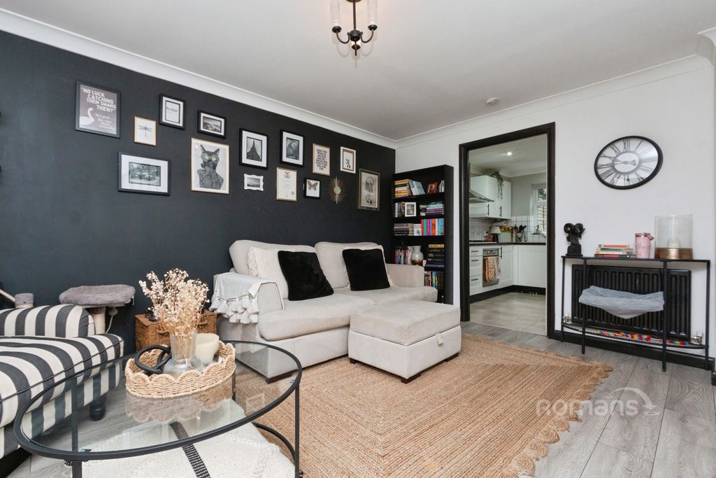 Property photo 2 of 13 Pbox-Img.Jpg