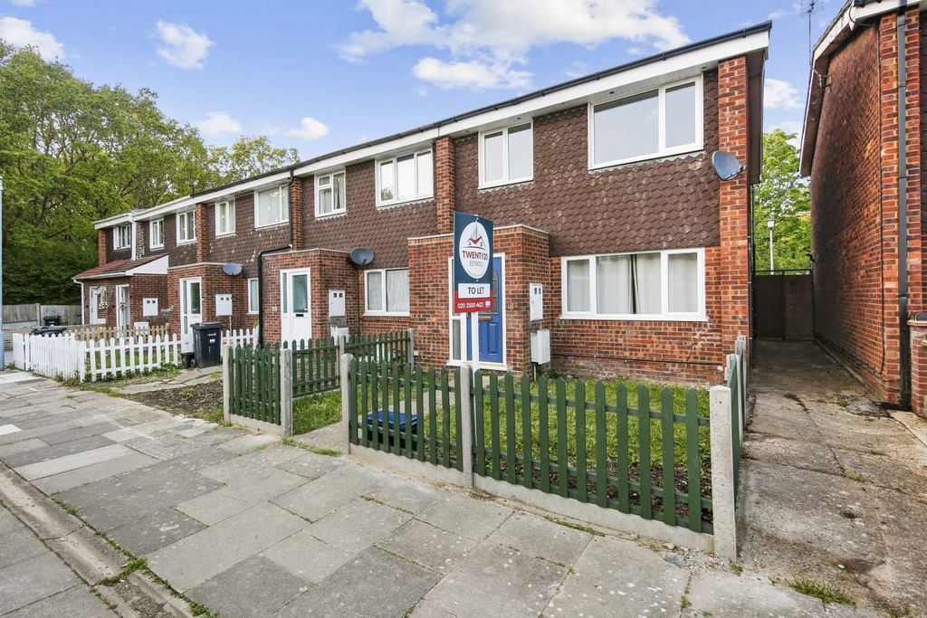 Property photo 2 of 28