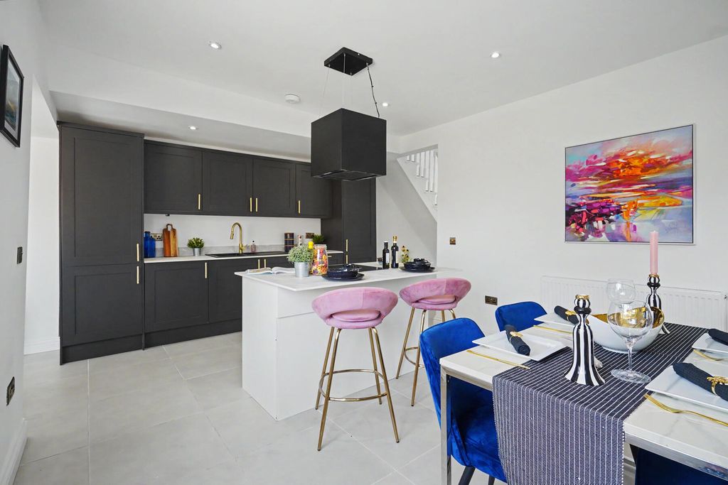 Property photo 1 of 11 Oversetts - Kitchen Diner Overview