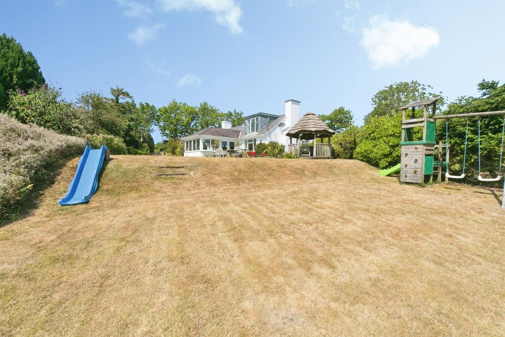 Property photo 3 of 30 Pbox-Img.Jpg