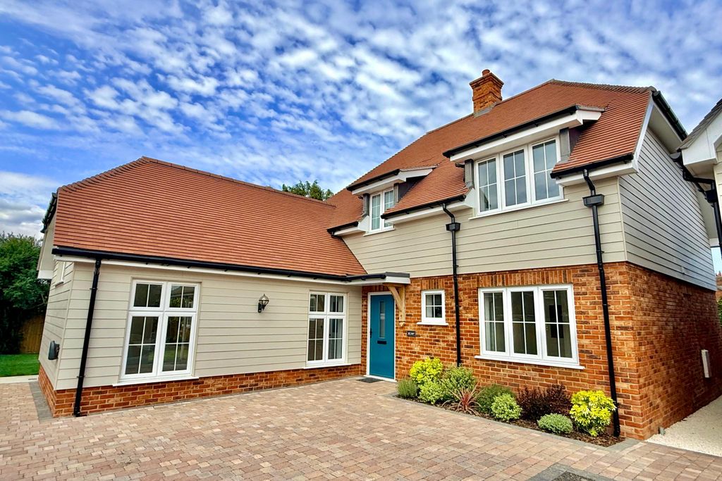 Property photo 2 of 18 2c Highfield Rd New Photos Sept 2026 (8)