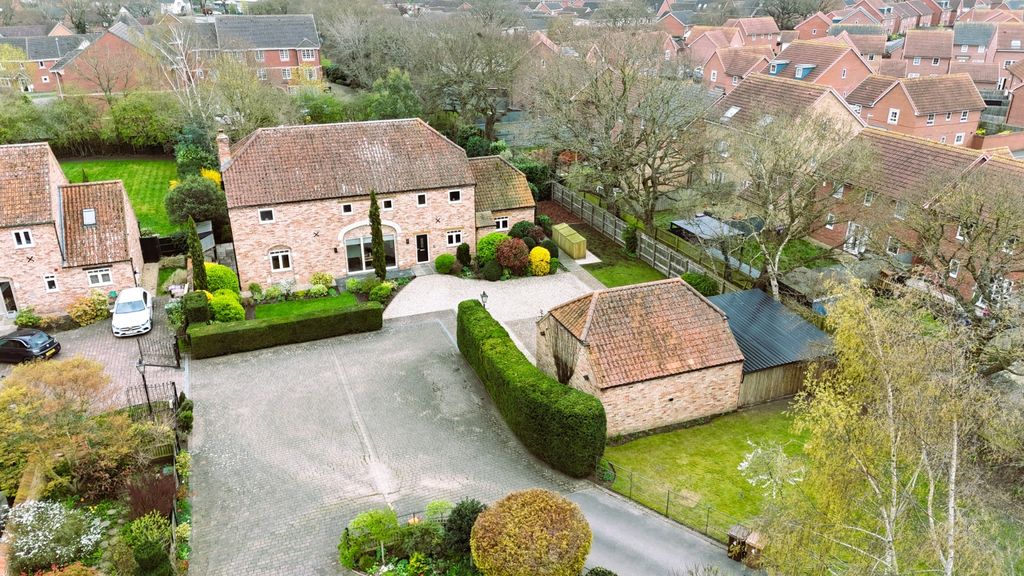 Property photo 1 of 40 Photo-2026-04-01-18-04-37[1]