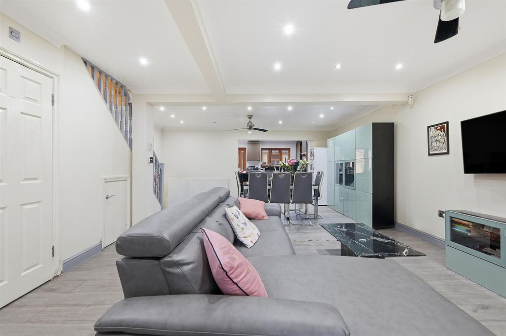 Property photo 3 of 40 19_Img_2936.Jpg