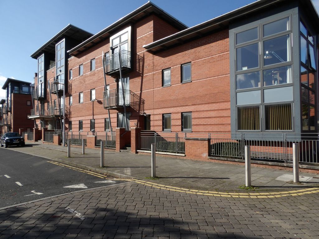 Property photo 1 of 6 External