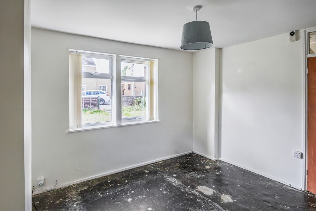 Property photo 2 of 20 51 Martins Croft, Colerne, Wiltshire, Sn14 8Dt