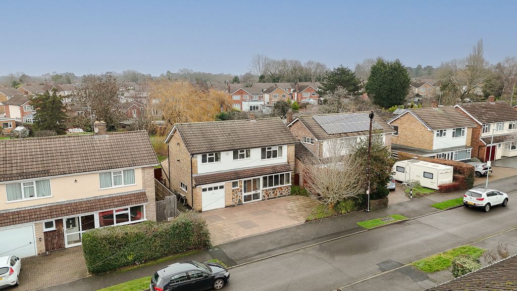 Property photo 2 of 32