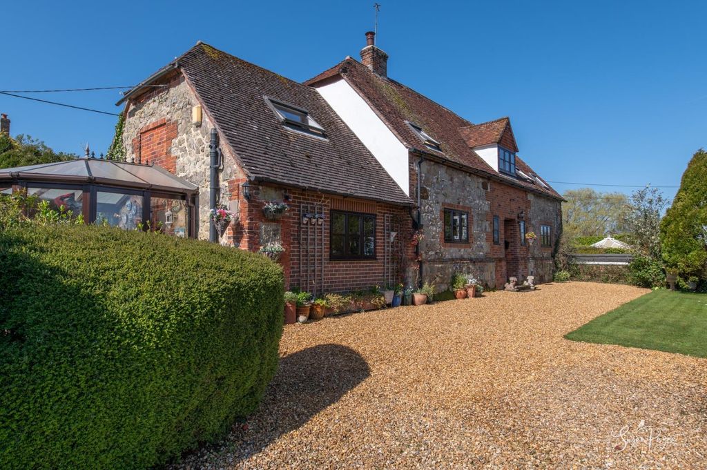Property photo 1 of 64 Welcome To Highwood Barn