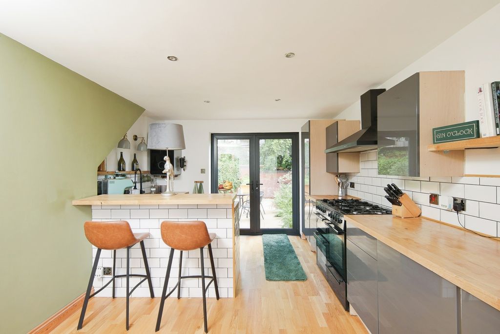 Property photo 3 of 22 Photo