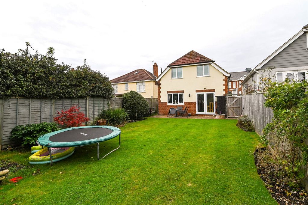 Property photo 1 of 19 Picture No. 02