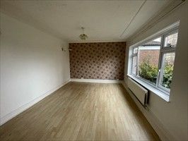 Property photo 2 of 13 Huge Lounge