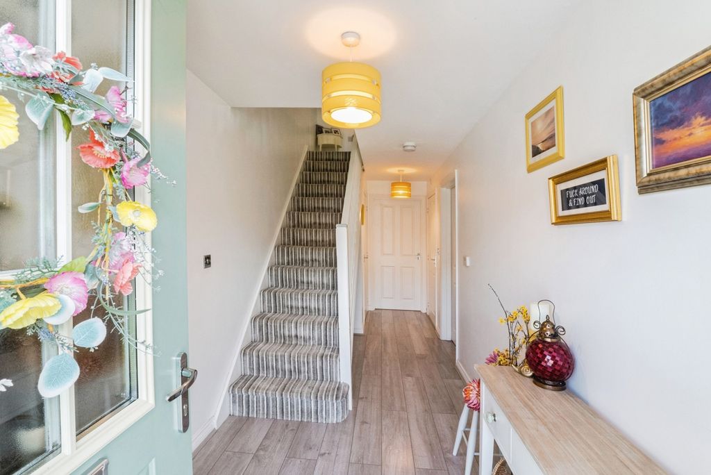 Property photo 2 of 21 Pbox-Img.Jpg