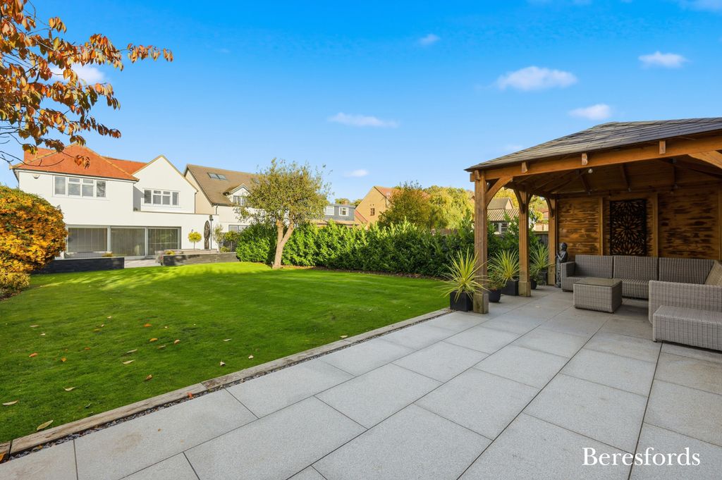 Property photo 2 of 29 Picture No. 44