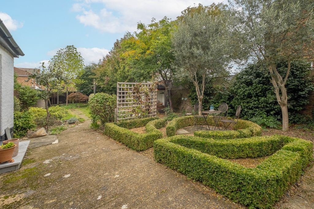 Property photo 3 of 15