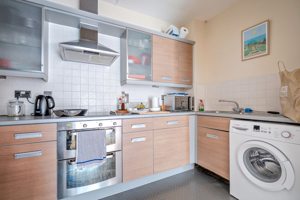 Property photo 2 of 10 1424474-6-69B173c...