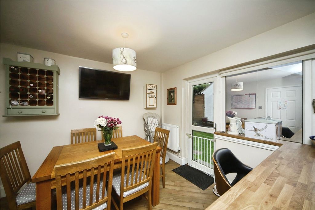 Property photo 3 of 21 Picture No. 22