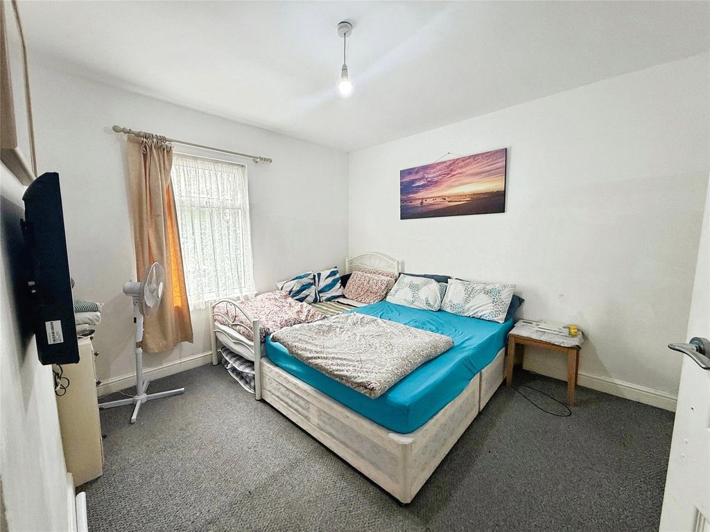 Property photo 3 of 7 Picture No. 06
